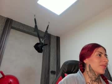 Stream thumbnail _selene_red