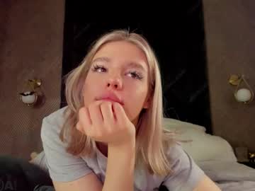 Stream thumbnail anna_robinson