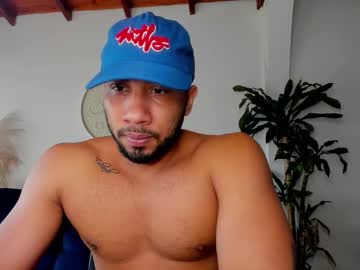 Stream thumbnail cristobal12cock