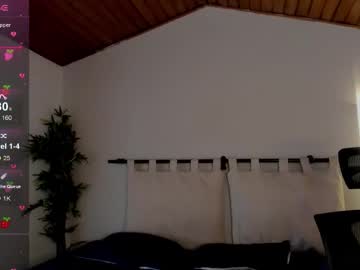 Stream thumbnail ella__olmos