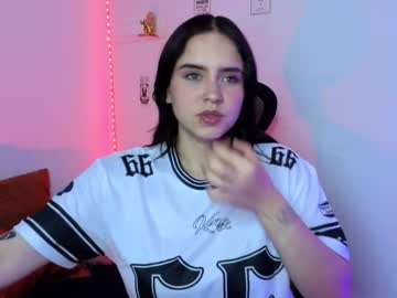 Stream thumbnail emily_lindey_