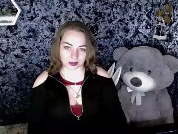 Stream thumbnail evelineli