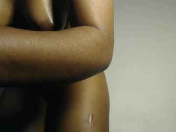 Stream thumbnail horny_iris