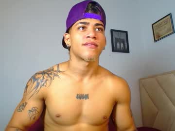 Stream thumbnail izaak_taylor7