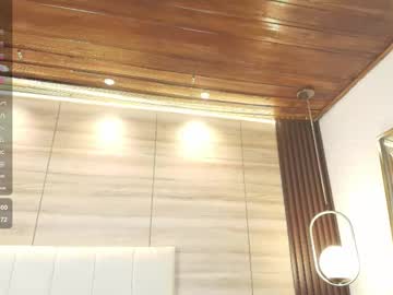 Stream thumbnail lily_waist