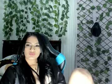 Stream thumbnail lina_paola