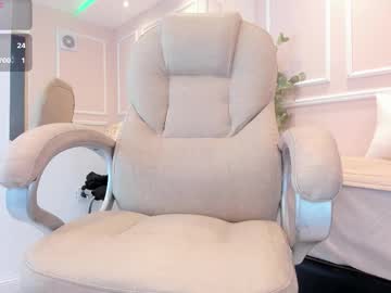 Stream thumbnail lucy_canel