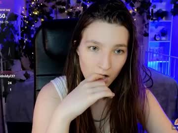 Stream thumbnail mia_weawer