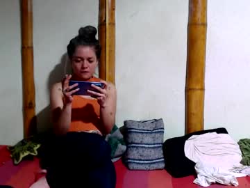 Stream thumbnail miahells