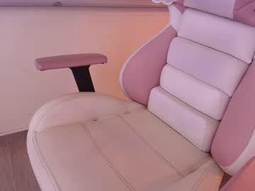 Stream thumbnail moon777_