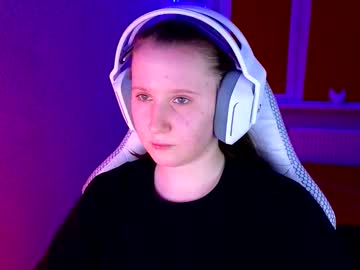 Stream thumbnail moon_avengers