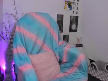 Stream thumbnail moonlady_