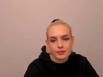 Stream thumbnail oliviahappy