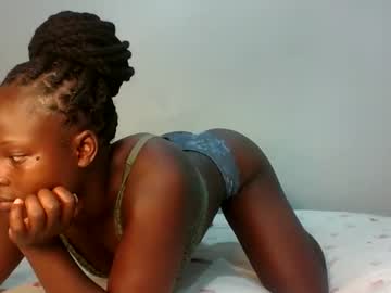 Stream thumbnail prettymelly_