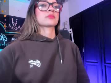 Stream thumbnail renatamason