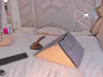 Stream thumbnail rosemarie__