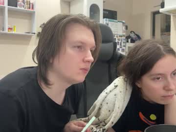 Stream thumbnail s_a_family