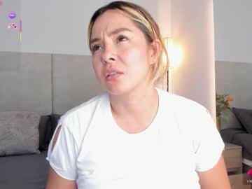 Stream thumbnail saori_newman