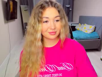 Stream thumbnail sarahmils