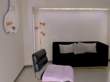 Stream thumbnail savannahstorm_