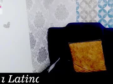 Stream thumbnail selena_white2