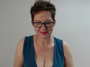 Stream thumbnail sofie_velvet