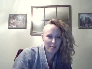 Stream thumbnail susieandlacey