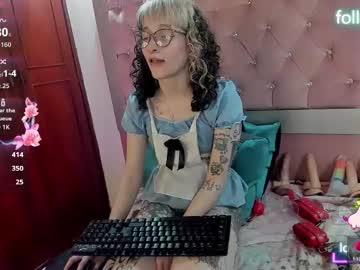 Stream thumbnail sweet_emmili