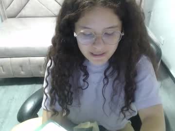 Stream thumbnail velvet_moon_v