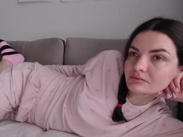 Stream thumbnail velvetmoon123