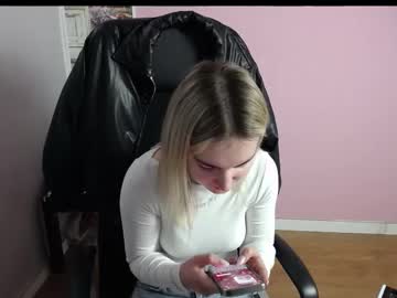 Stream thumbnail viktoria_lovely