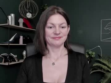 Stream thumbnail vivian_dream