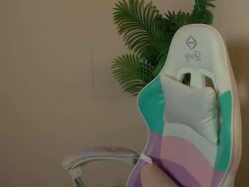 Stream thumbnail vivien_leight