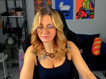 Stream thumbnail whitneypunnch
