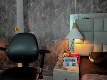 Stream thumbnail yiyisandoval