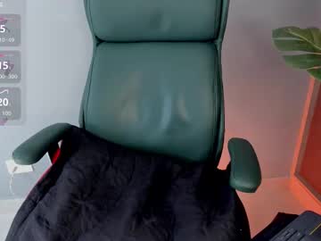 Stream thumbnail zara_leee